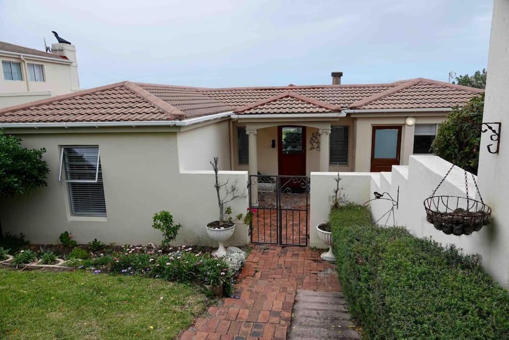 Whales & Waves Vila Hermanus Exterior foto