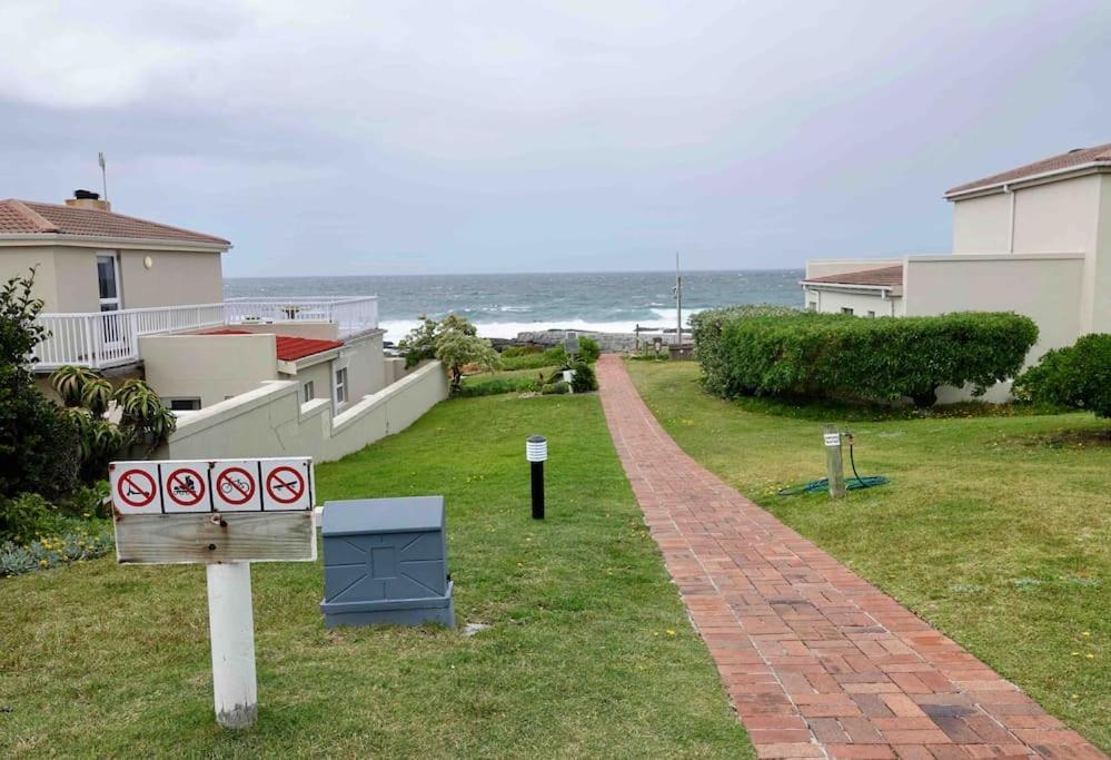 Whales & Waves Vila Hermanus Exterior foto